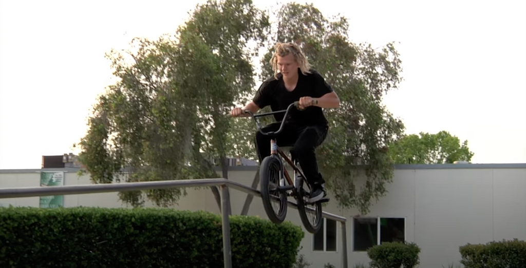 JOHNNY RAEKES IS FIENDING - Fiend BMX